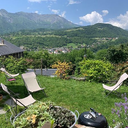 Au Cheval Blanc - Appartements Et Chambres D'Hotes Albertville Esterno foto