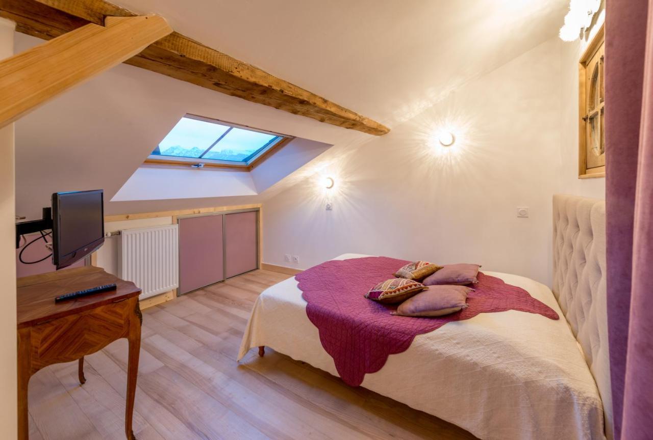 Au Cheval Blanc - Appartements Et Chambres D'Hotes Albertville Esterno foto