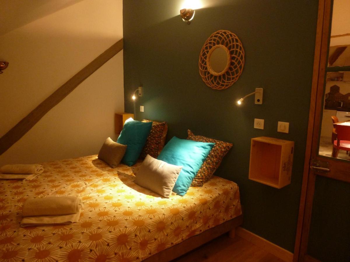 Au Cheval Blanc - Appartements Et Chambres D'Hotes Albertville Esterno foto